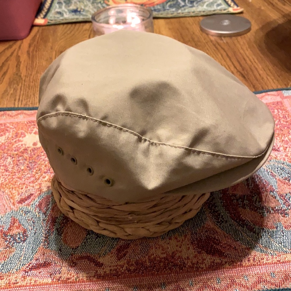 Eddie Bauer hat